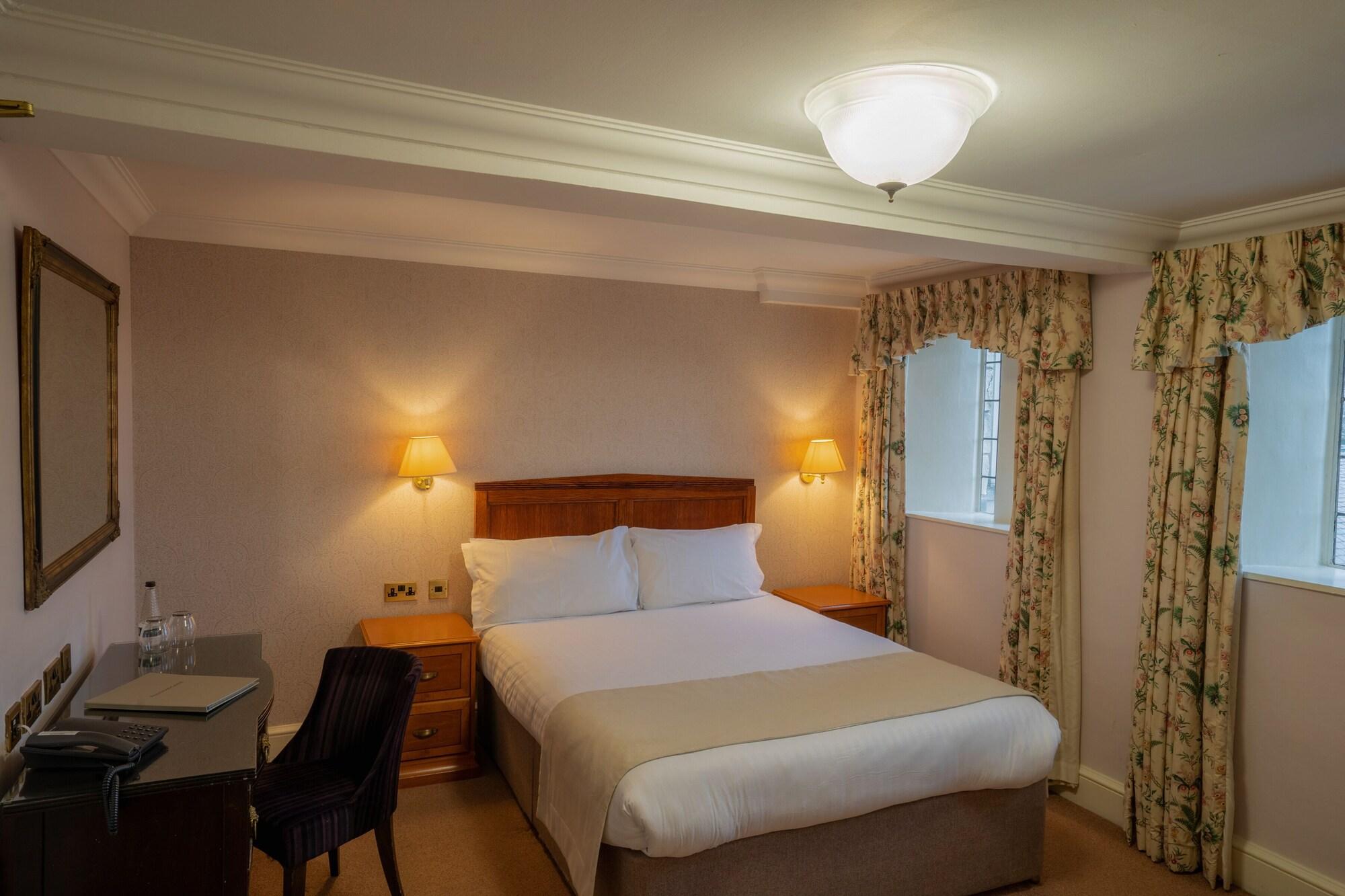 Hazlewood Castle & Spa Tadcaster Eksteriør billede